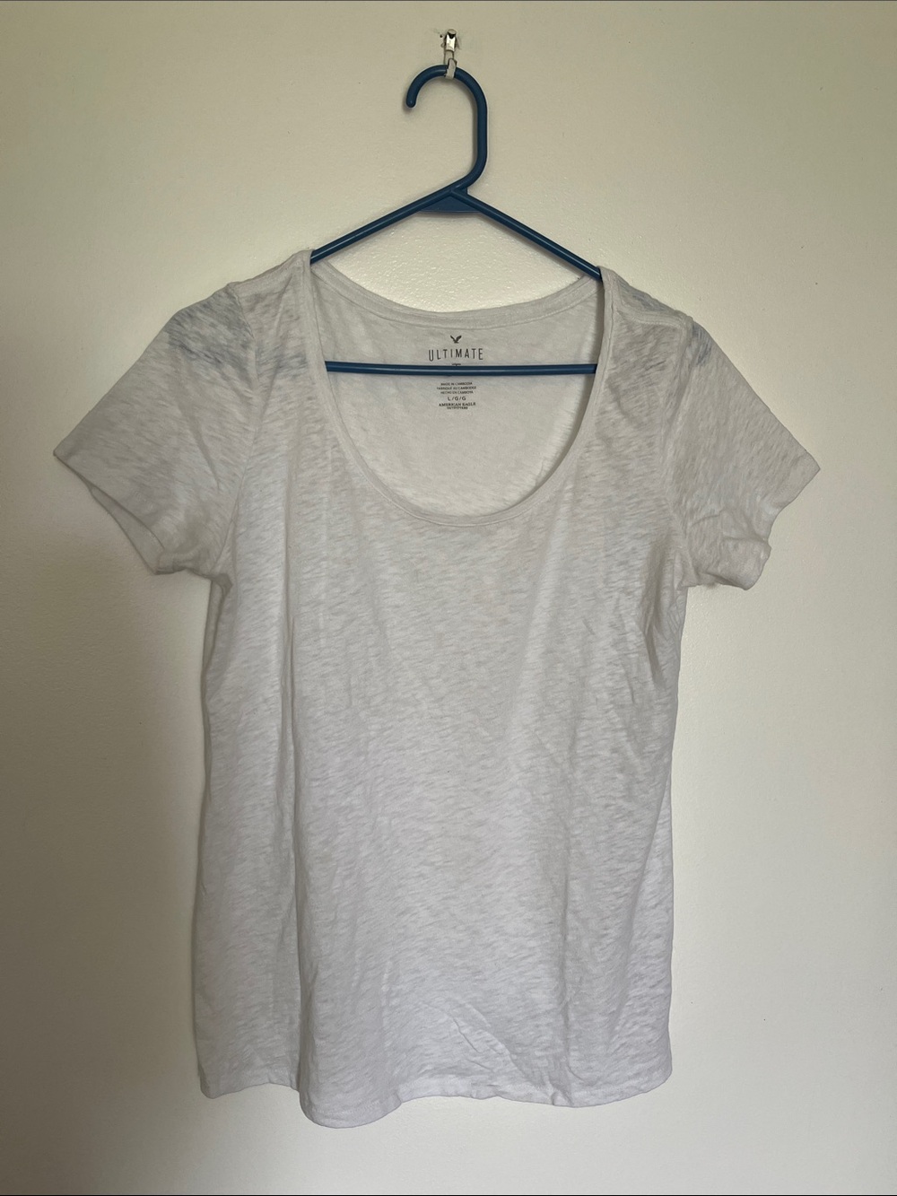 American Eagle Outfitters Women’s White short sleeve T-Shirt